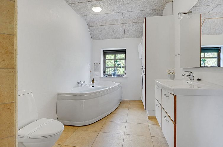 Vakantiehuis "Iben" - 2.3km from the sea
