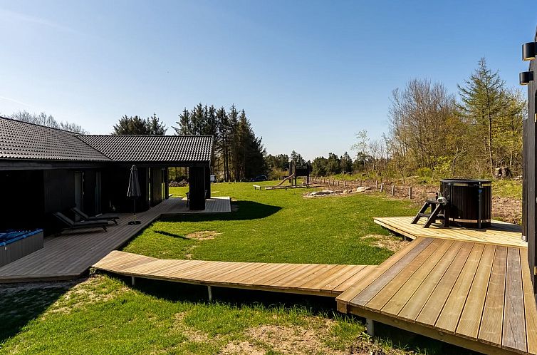 Vakantiehuis "Berta" - 2km from the sea