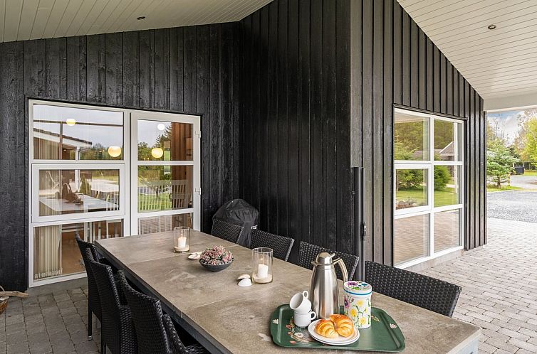 Vakantiehuis "Frida" - 700m from the sea