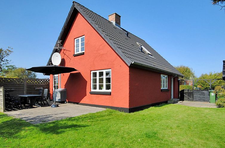 Vakantiehuis "Indi" - 400m from the sea