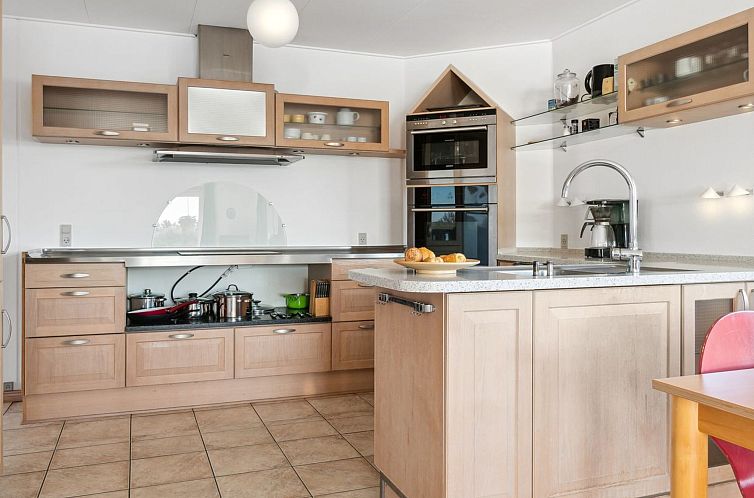 Vakantiehuis "Alvira" - 8km to the fjord