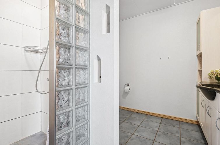 Vakantiehuis "Alvira" - 8km to the fjord