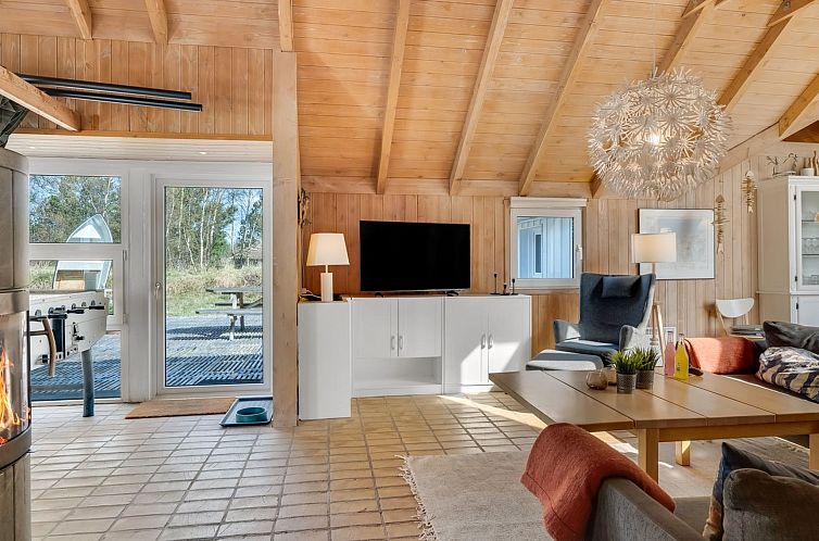 Vakantiehuis "Fredsine" - 900m from the sea