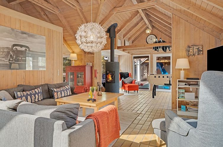 Vakantiehuis "Fredsine" - 900m from the sea