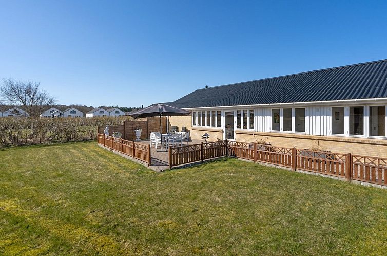 Vakantiehuis "Bitta" - 500m from the sea