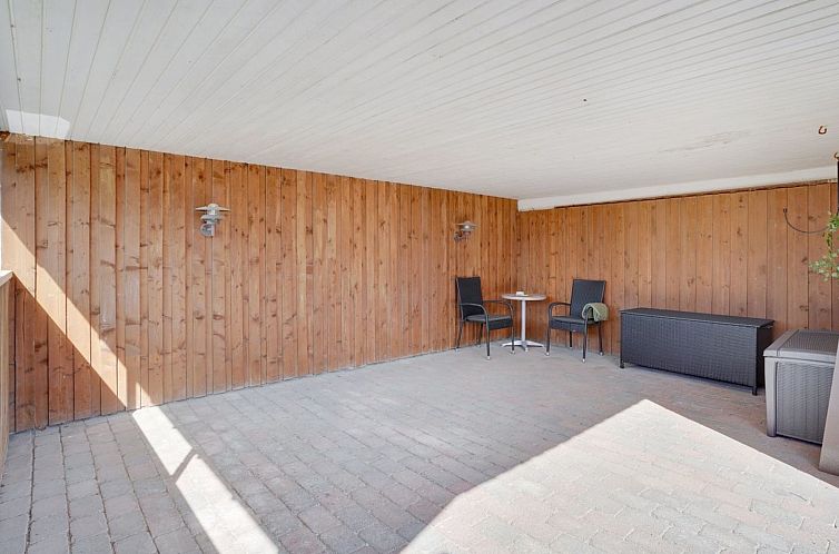 Vakantiehuis "Bitta" - 500m from the sea