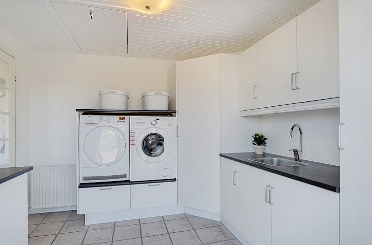 Vakantiehuis "Bitta" - 500m from the sea