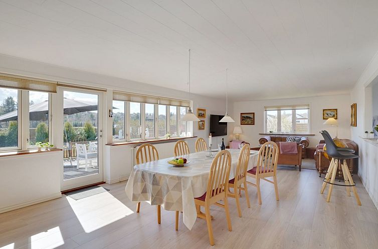 Vakantiehuis "Bitta" - 500m from the sea