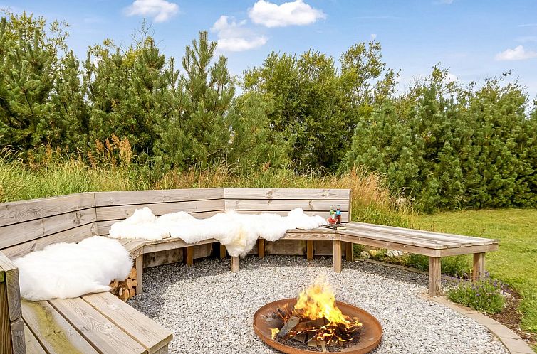 Vakantiehuis "Yngve" - 3.5km from the sea