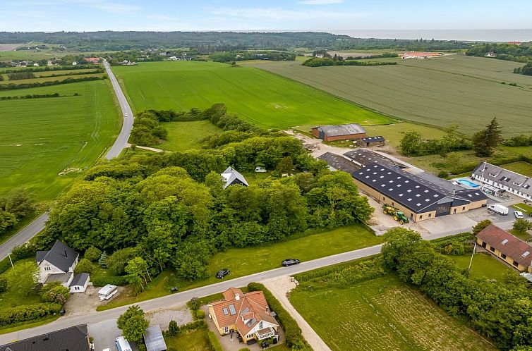 Vakantiehuis "Elza" - 2.5km from the sea