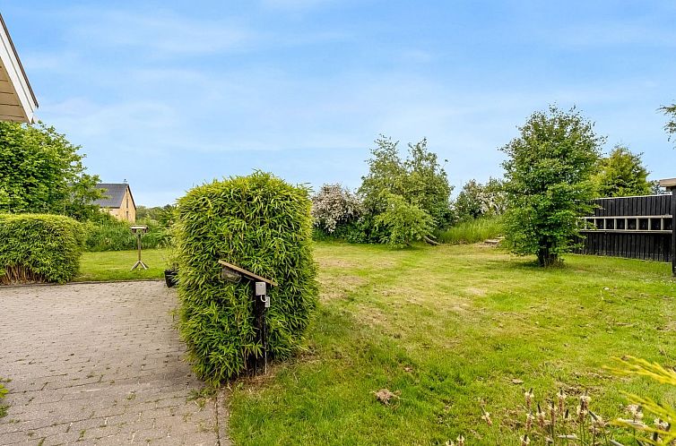 Vakantiehuis "Elza" - 2.5km from the sea