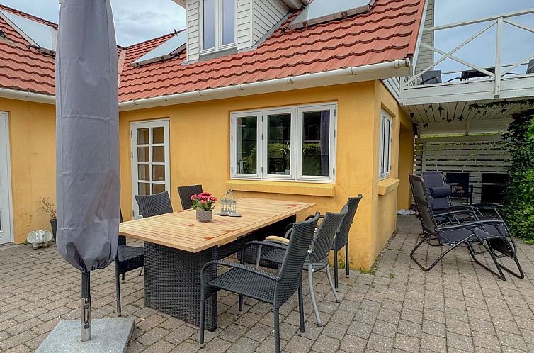 Vakantiehuis "Elza" - 2.5km from the sea