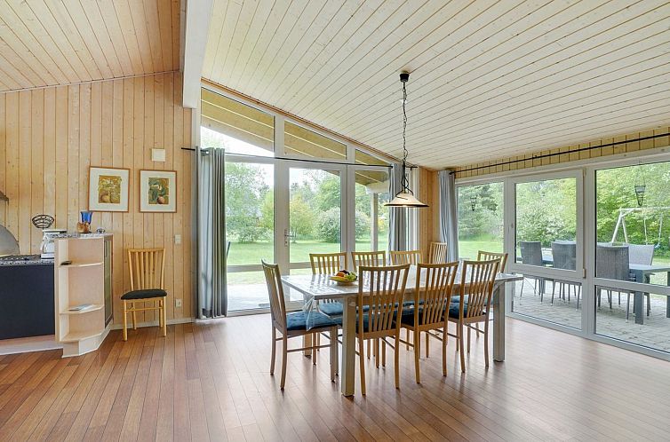 Vakantiehuis "Els" - 900m from the sea