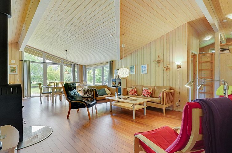 Vakantiehuis "Els" - 900m from the sea