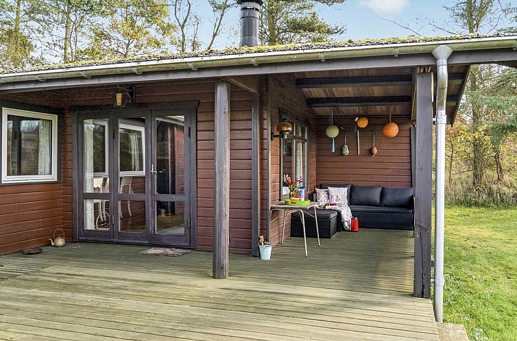 Vakantiehuis "Artur" - 1.5km from the sea