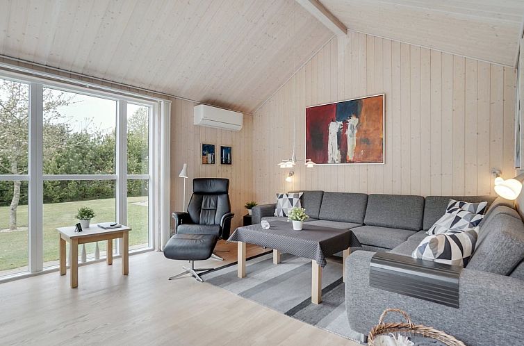 Vakantiehuis "Artur" - 1.5km from the sea