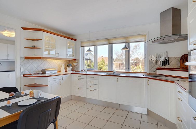Vakantiehuis "Bitta" - 500m from the sea