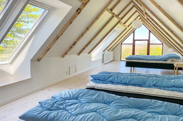 Vakantiehuis "Nella" - 1.2km from the sea