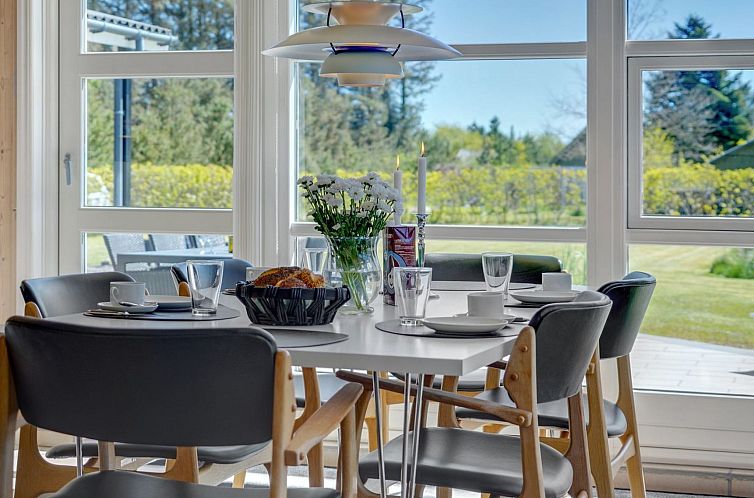 Vakantiehuis "Wilja" - 400m from the sea