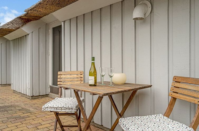 Vakantiehuis "Gunnie" - 1.1km from the sea