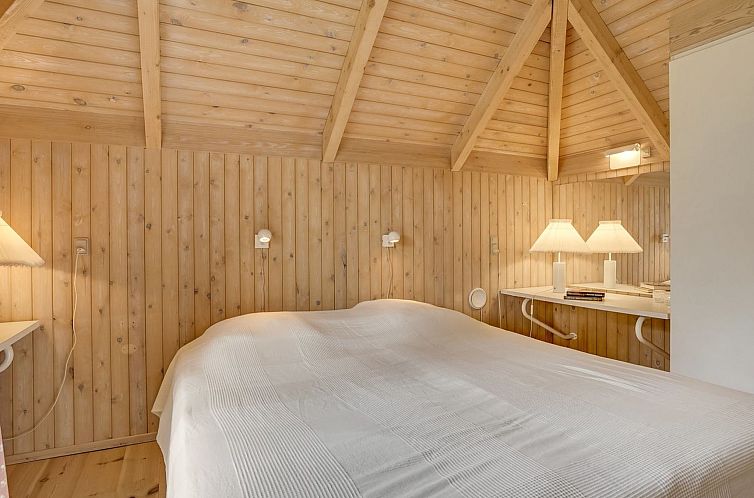 Vakantiehuis "Gunnie" - 1.1km from the sea