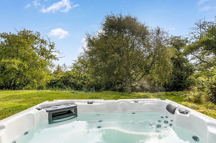 Vakantiehuis "Verner" - 900m from the sea