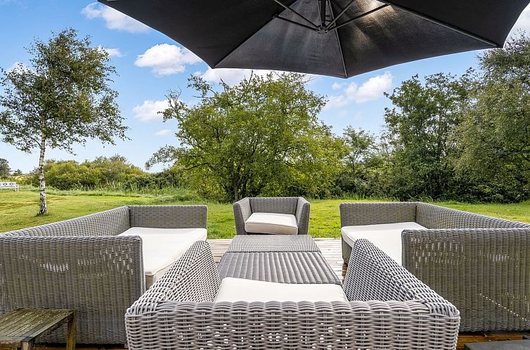 Vakantiehuis "Verner" - 900m from the sea