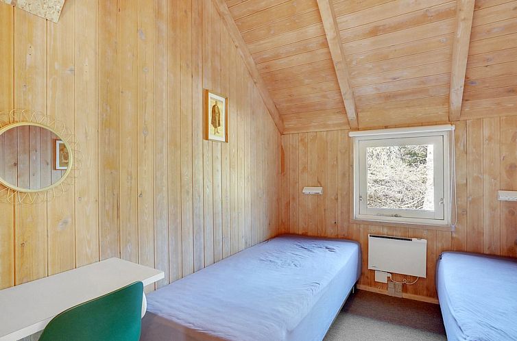 Vakantiehuis "Waldar" - 900m from the sea