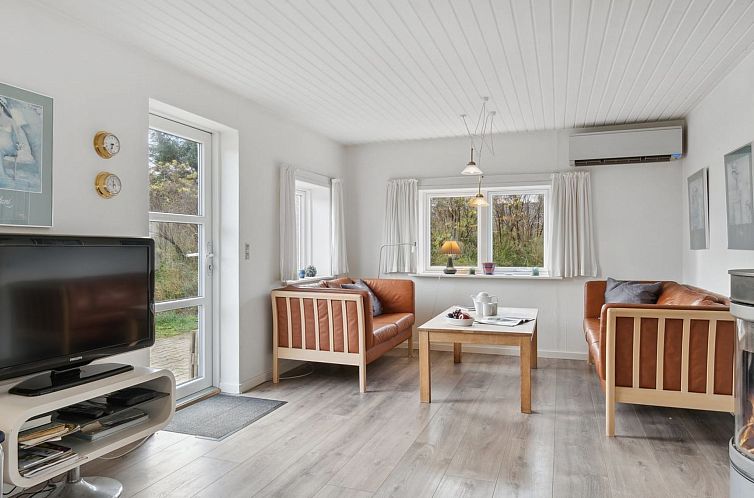 Vakantiehuis "Justine" - 600m from the sea