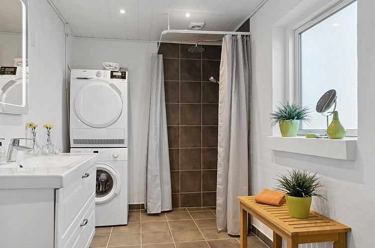 Vakantiehuis "Justine" - 600m from the sea