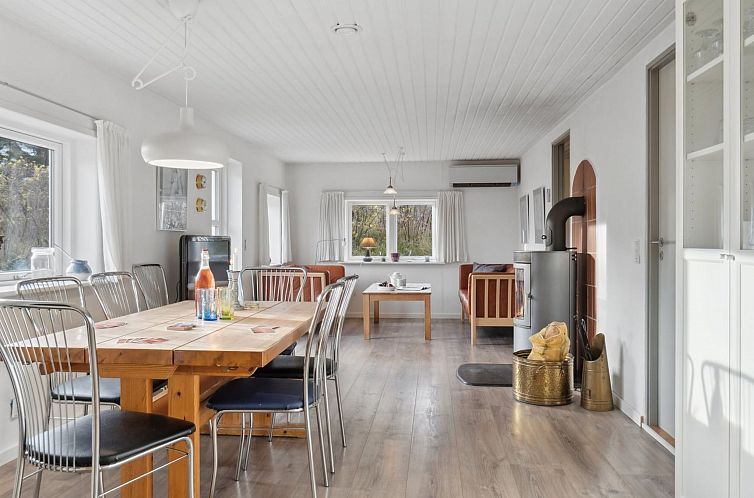 Vakantiehuis "Justine" - 600m from the sea