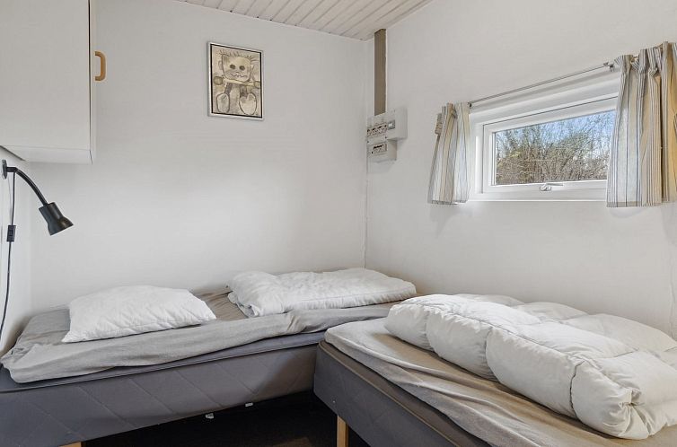 Vakantiehuis "Justine" - 600m from the sea