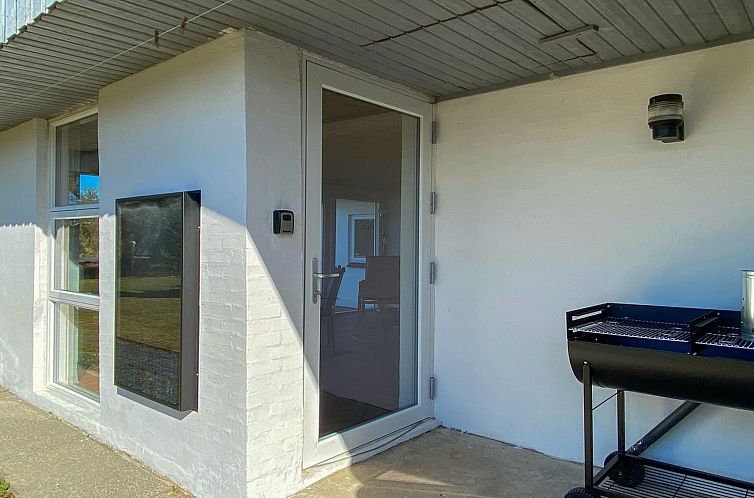 Vakantiehuis "Justine" - 600m from the sea