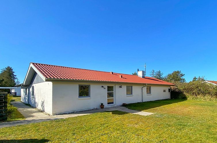 Vakantiehuis "Justine" - 600m from the sea