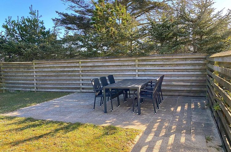 Vakantiehuis "Justine" - 600m from the sea