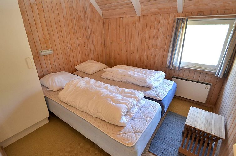 Vakantiehuis "Roulf" - 1.1km from the sea