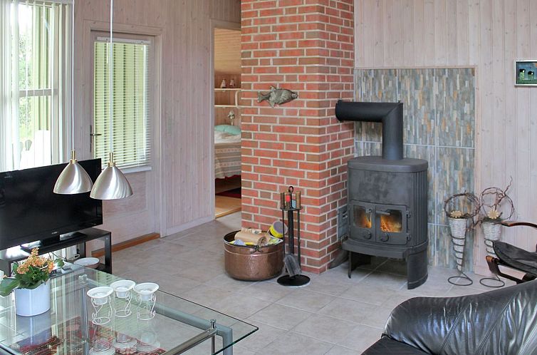 Vakantiehuis "Roulf" - 1.1km from the sea
