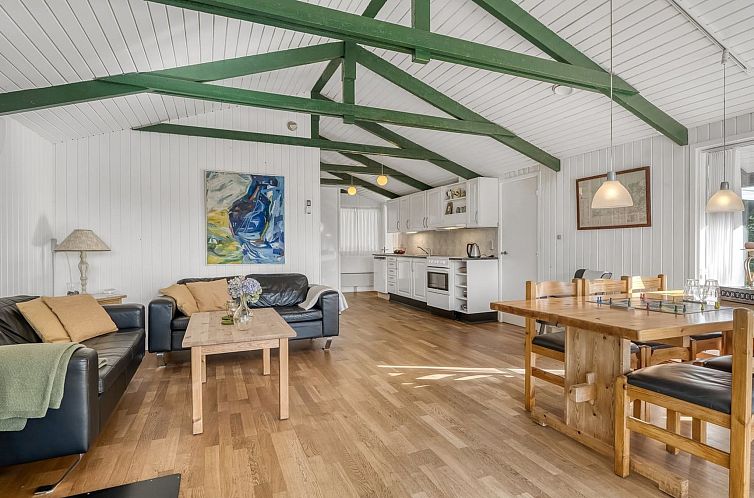 Vakantiehuis "Inola" - 3.5km from the sea