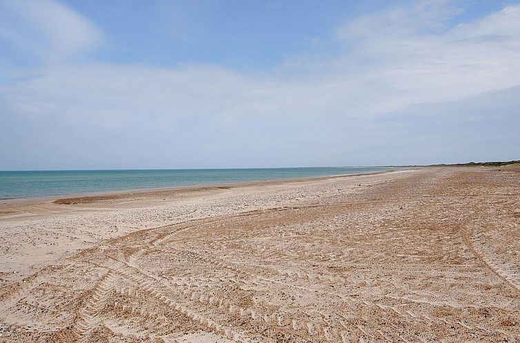 Vakantiehuis "Catarine" - 1.1km from the sea