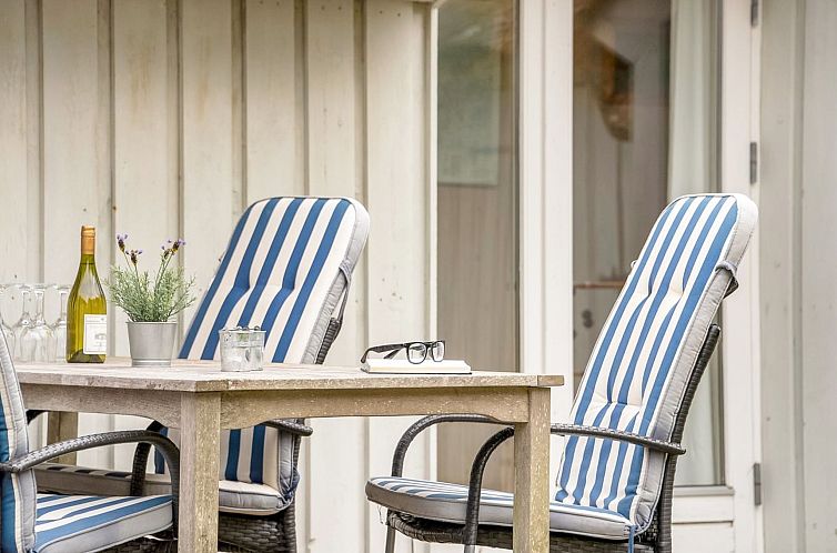 Vakantiehuis "Catarine" - 1.1km from the sea