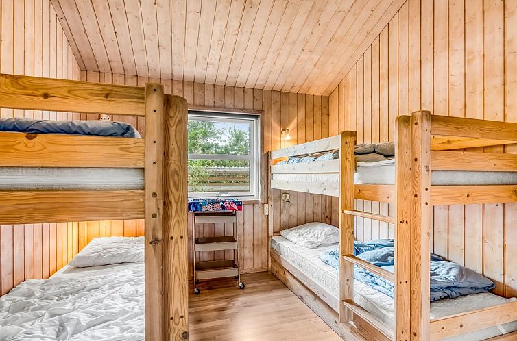 Vakantiehuis "Fredsine" - 900m from the sea