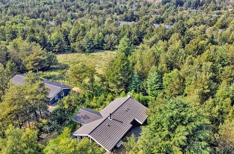 Vakantiehuis "Arlett" - 950m from the sea