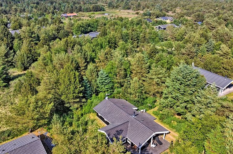 Vakantiehuis "Arlett" - 950m from the sea