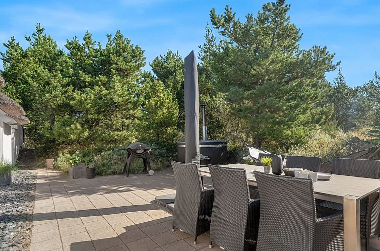 Vakantiehuis "Arlett" - 950m from the sea