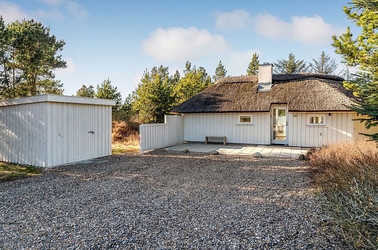 Vakantiehuis "Pihla" - 1.1km from the sea