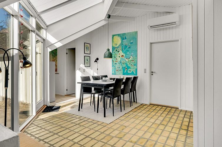 Vakantiehuis "Pihla" - 1.1km from the sea
