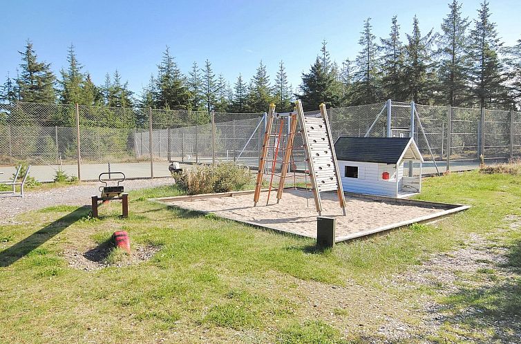 Vakantiehuis "Elenor" - 1.1km from the sea