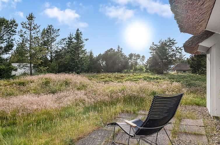 Vakantiehuis "Elenor" - 1.1km from the sea