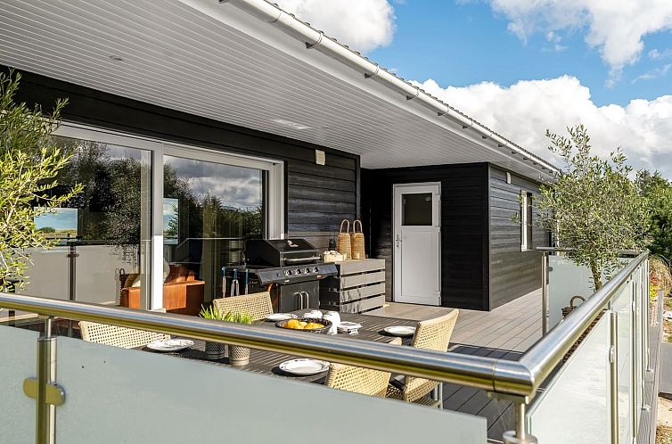 Vakantiehuis "Sarika" - 500m from the sea