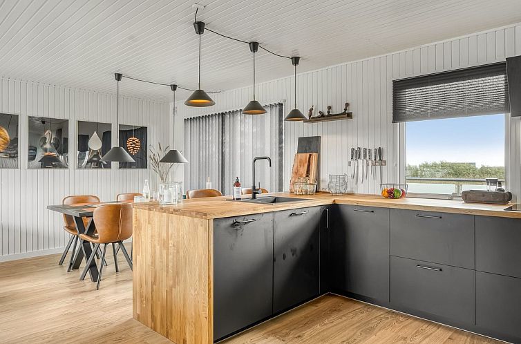 Vakantiehuis "Sarika" - 500m from the sea